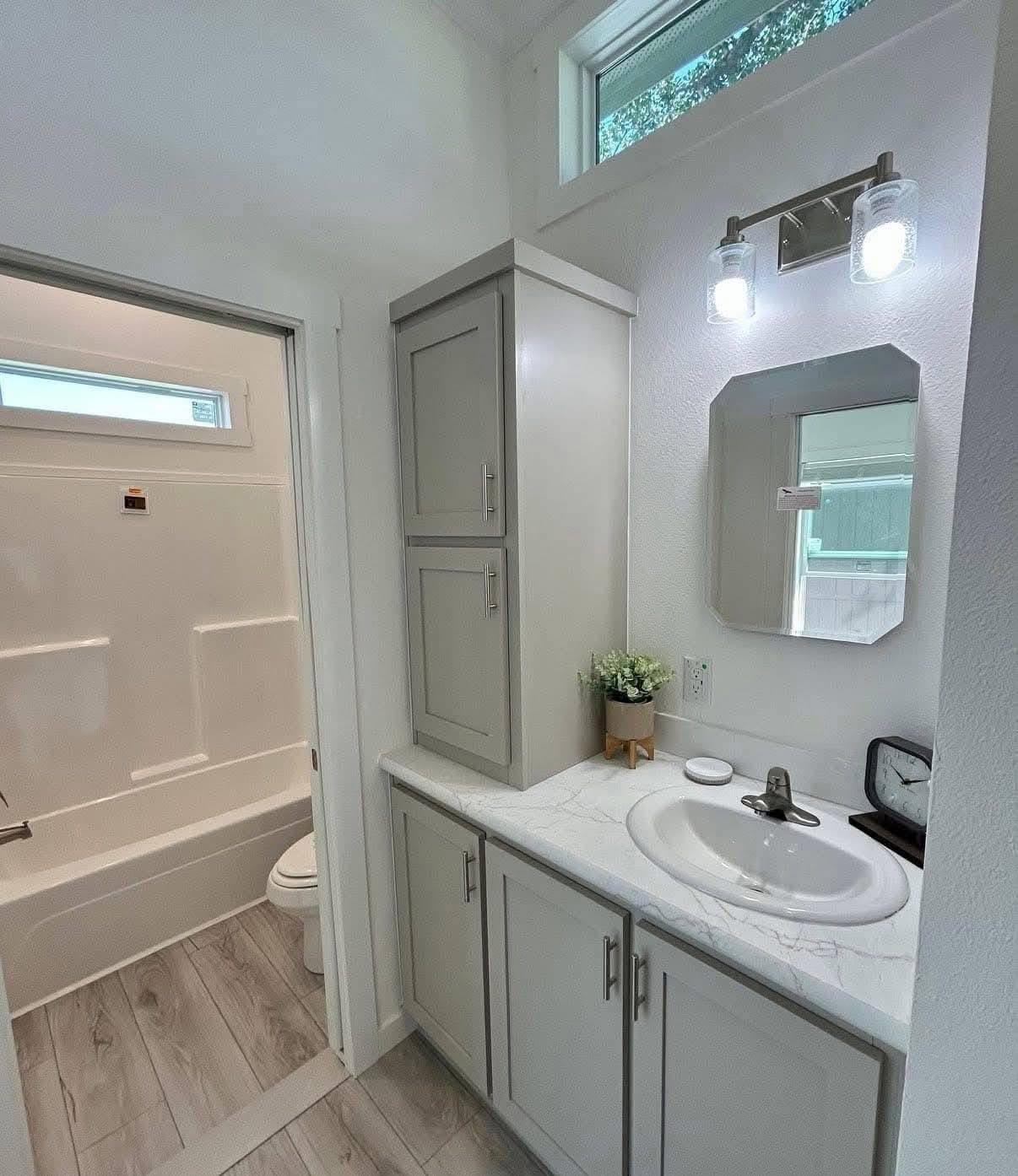 BORNITE TINY HOME archive 5