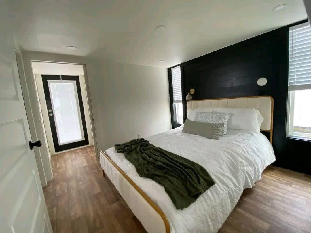 CARDINAL LUXURY TINY HOME archive 3