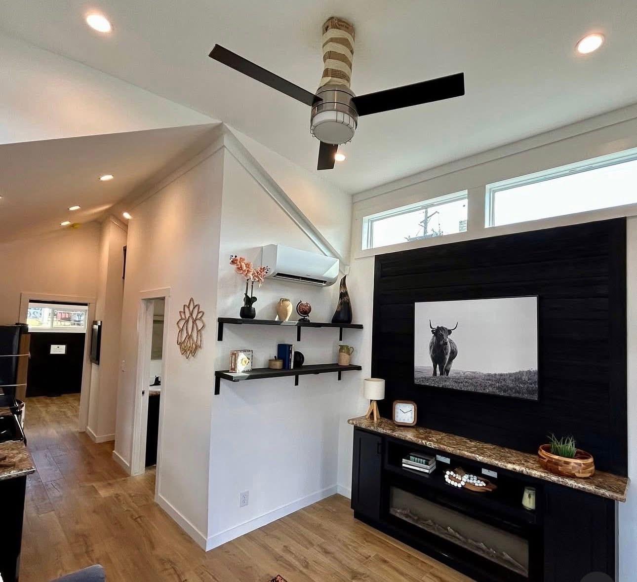 THE MOONSTONE 550 archive 1