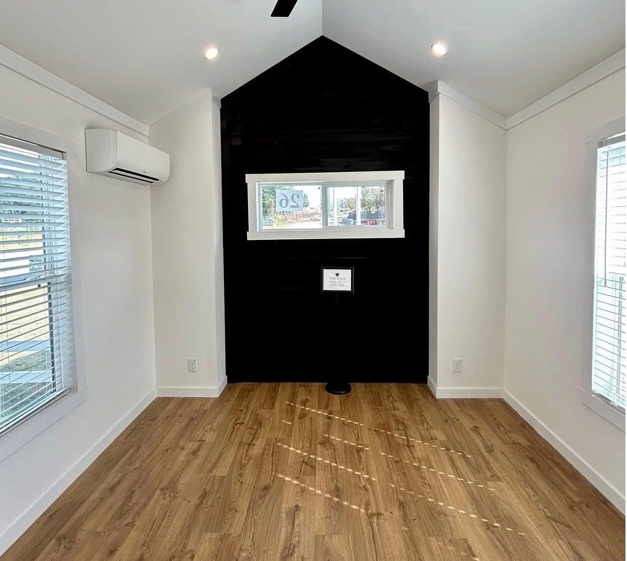 THE MOONSTONE 550 archive 7