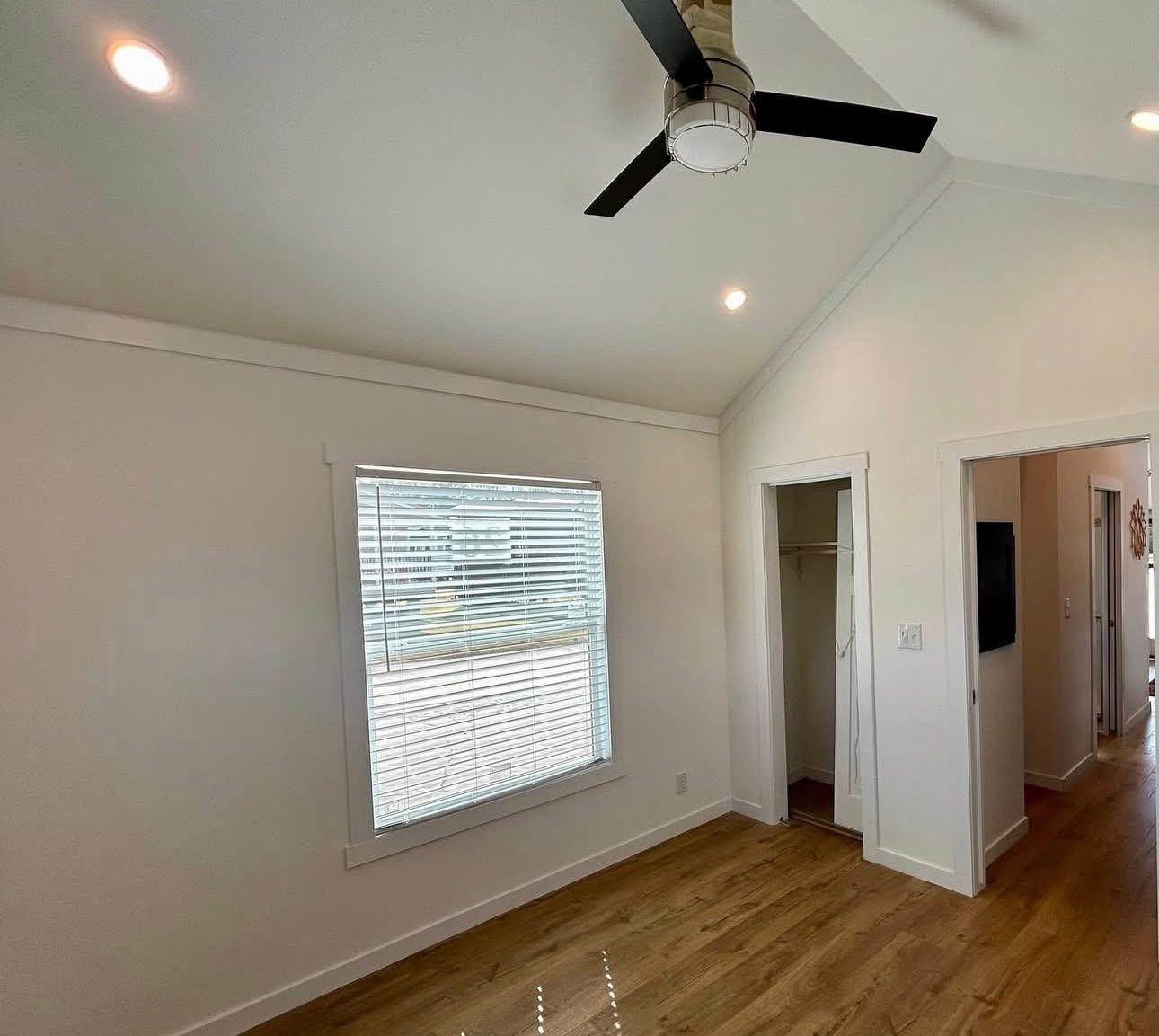 THE MOONSTONE 550 archive 8