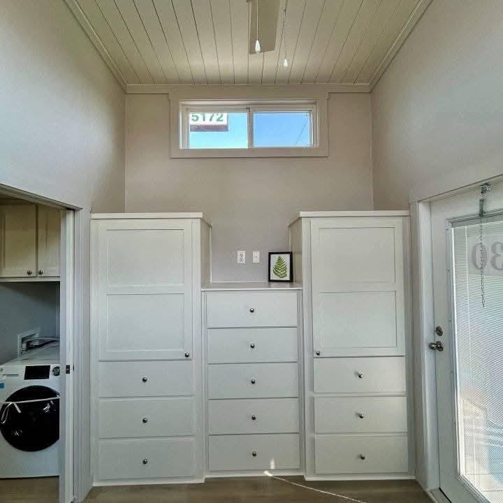 2023 CUSTOM LARK archive 12