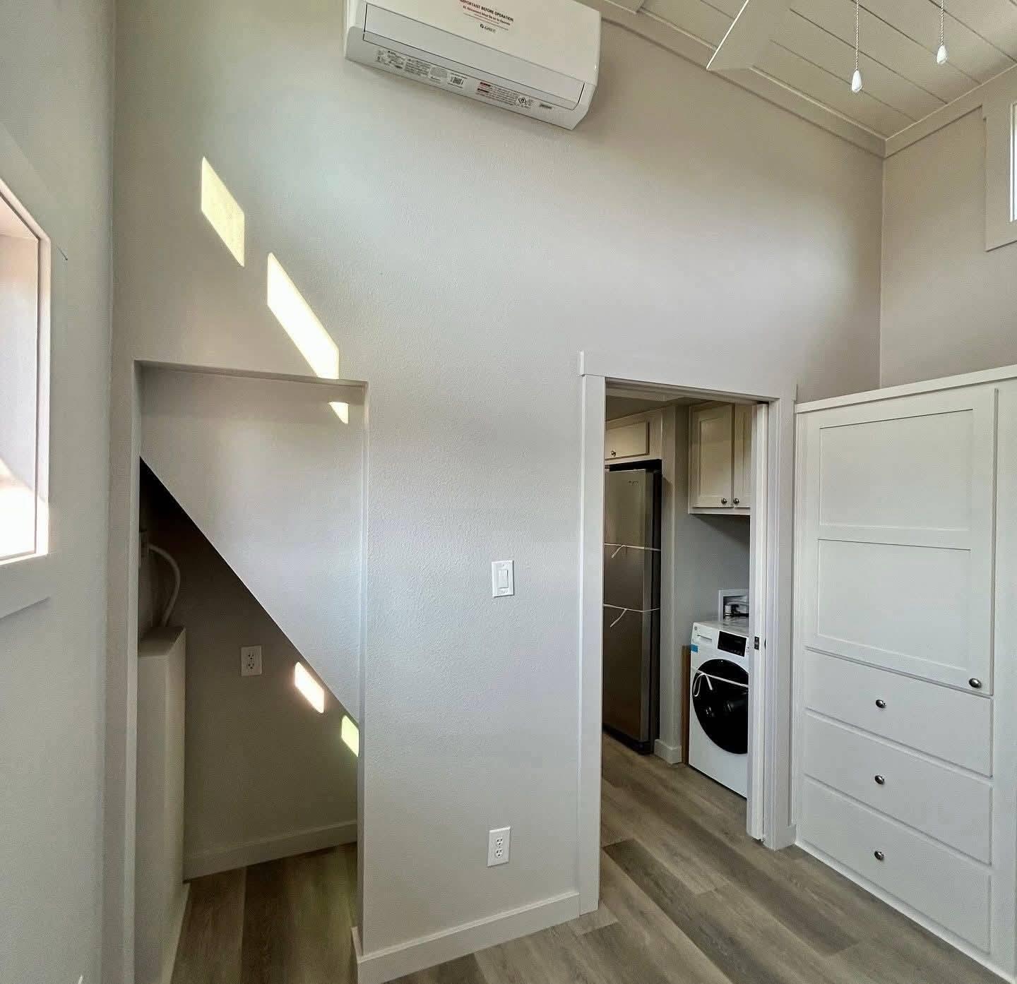 2023 CUSTOM LARK archive 11