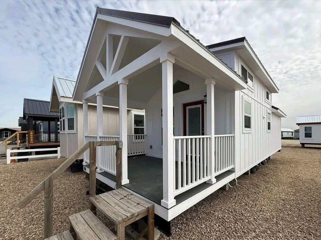 SANDPIPER P-549 PARK MODEL hero