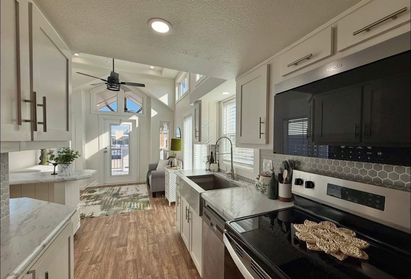 THE BAYVIEW REIMAGINED P-537SL archive 3