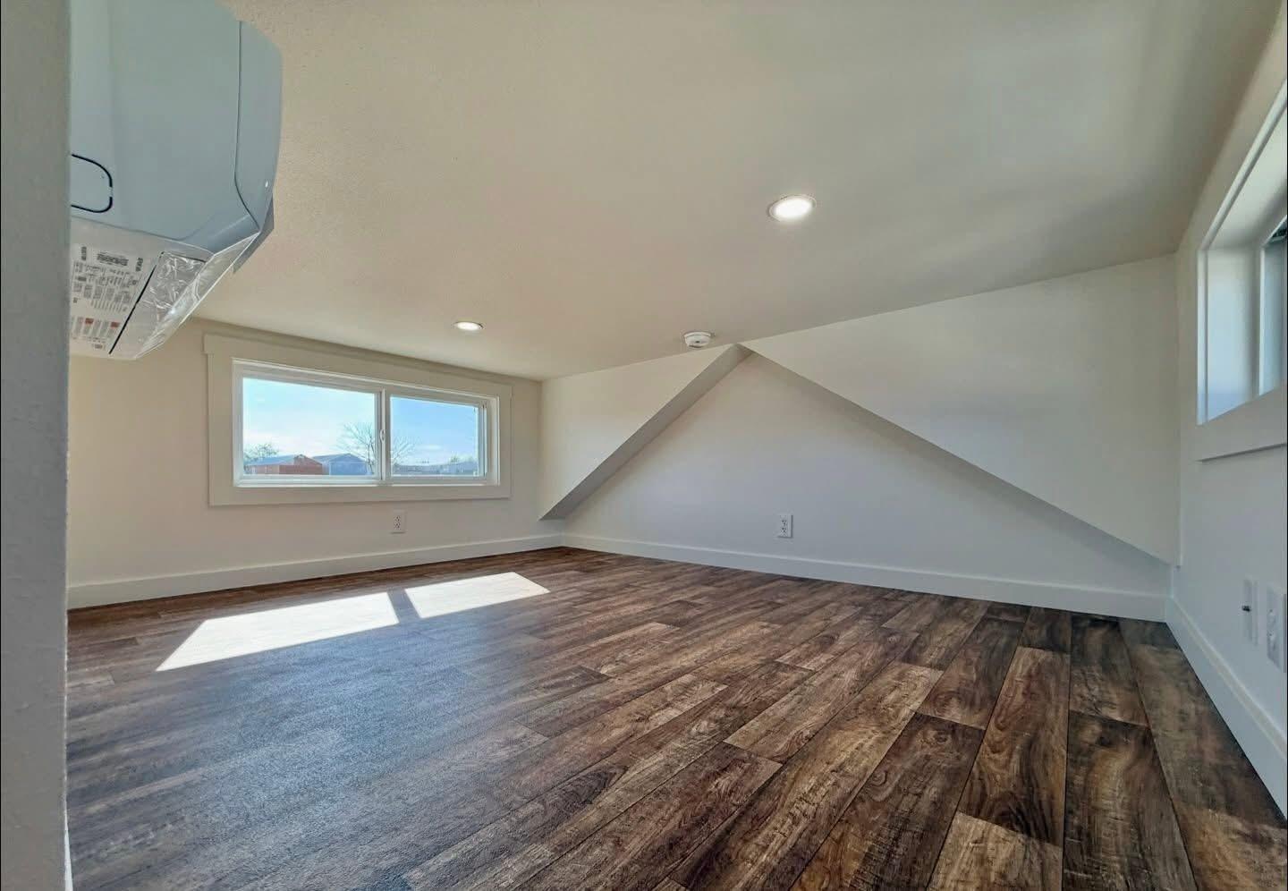 THE BAYVIEW REIMAGINED P-537SL archive 8