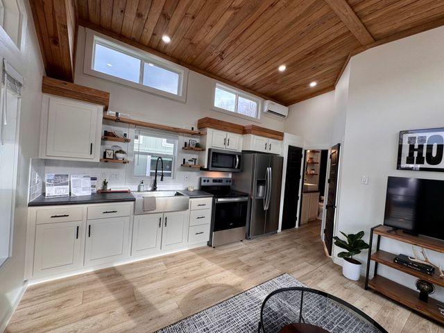 THE TEJAS P-570ESL 1 BEDROOM/1 BATHROOM detail 2
