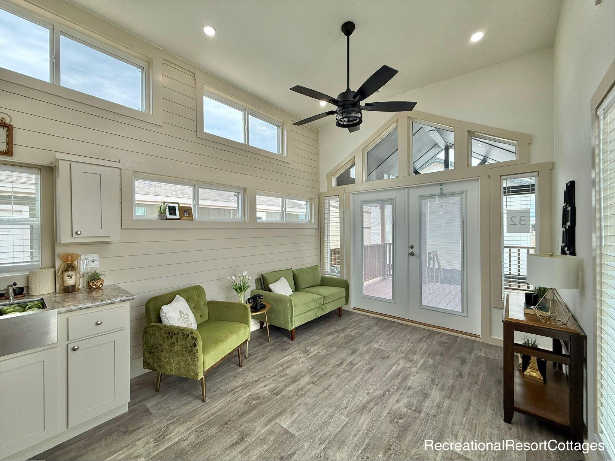 BAYSIDE 537SL-M/E 1 BEDROOM 1 BATH PARK MODEL archive 0